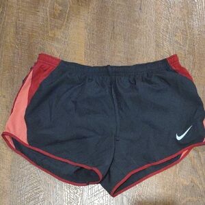 NWT Nike Dri-Fit Women's Medium Black/Red  Running‎ Shorts